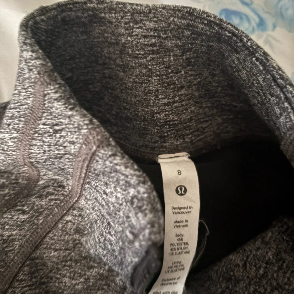 Grey Lululemon define jacket - Picture 2 of 3